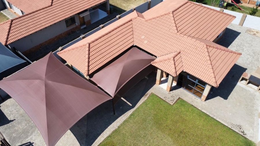 4 Bedroom Property for Sale in Hexrivier Lifestyle Estate North West